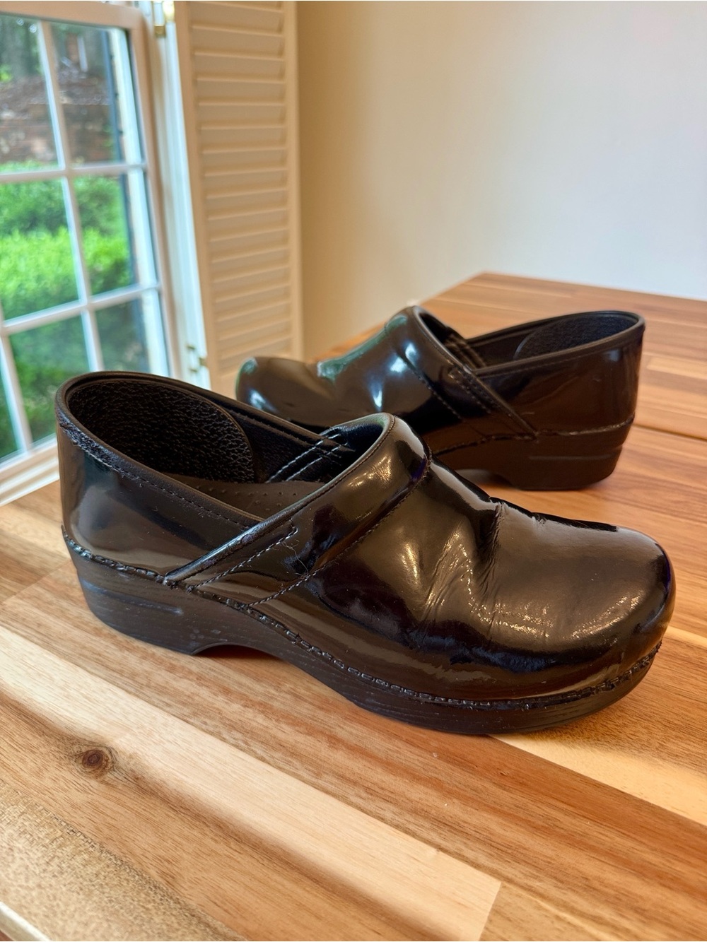 Dansko Patent Leather clogs The professional in black 40